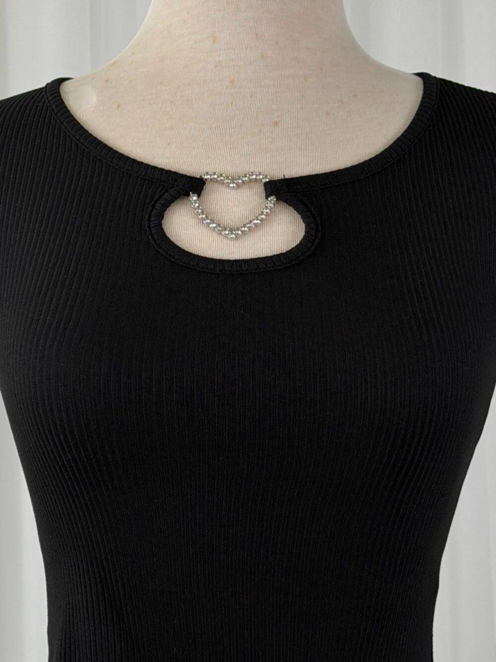 Heart Cutout Rhinestone Ribbed Crop Top Coquette Y2K Black Soft Girl Womens S - Picture 2 of 6